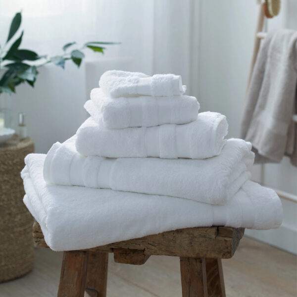 The White Company Classic Double Border Bath Sheet White