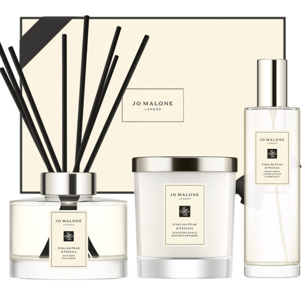 Jo Malone English Pear & Freesia Home Candle (200g), Home Diffuser (165ml) and Home Spray (100ml) Gift Set