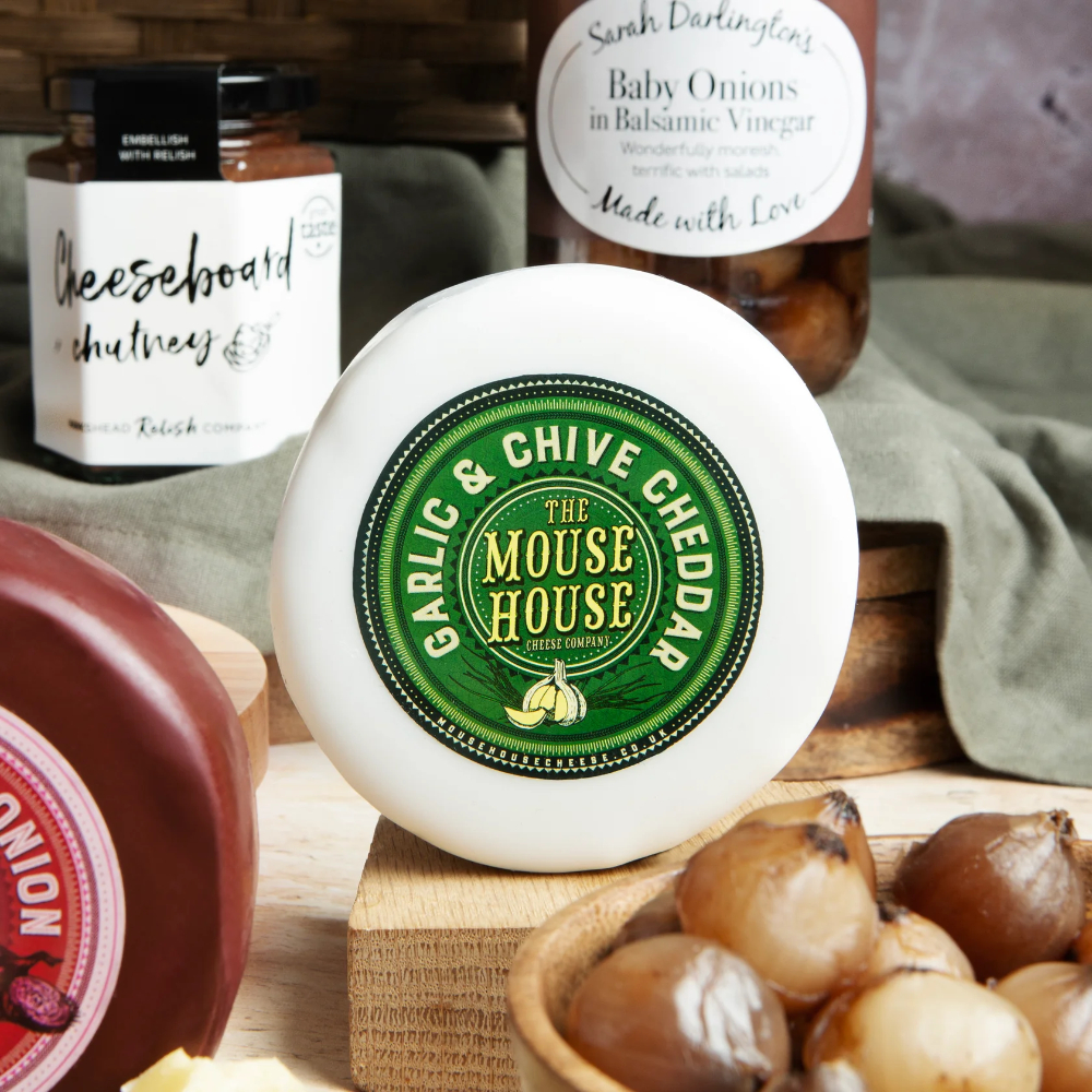 Luxury Hampers - WC15 Luxury Cheeseboard Gift Hamper - Image 4