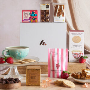 Luxury Hampers - SW03 Tea & Sweet Treats Gift Box