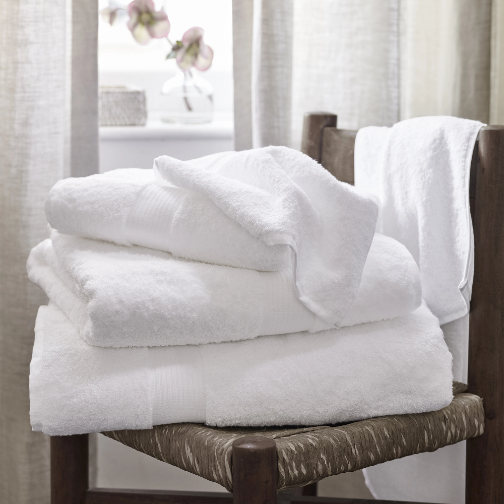 The White Company Egyptian Cotton Super Jumbo