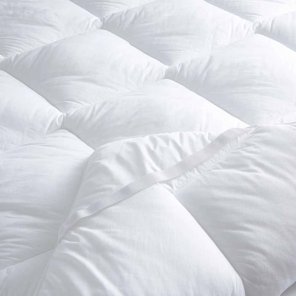 The White Company Hypo -Allergenic Comfort Topper - King