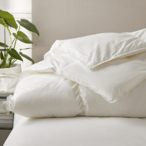 The White Company Deluxe Down Alternative Duvet Light - Super King