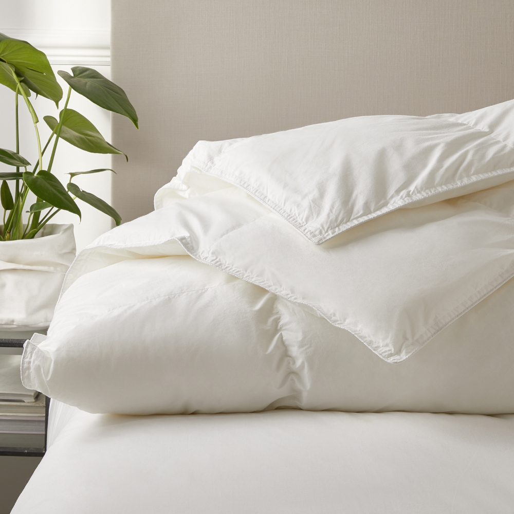 The White Company Deluxe Down Alternative Duvet Medium - King