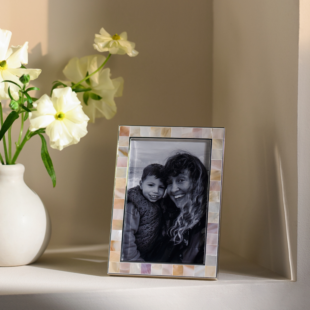 The White Company Mother Of Pearl Frame 4X6 Inch