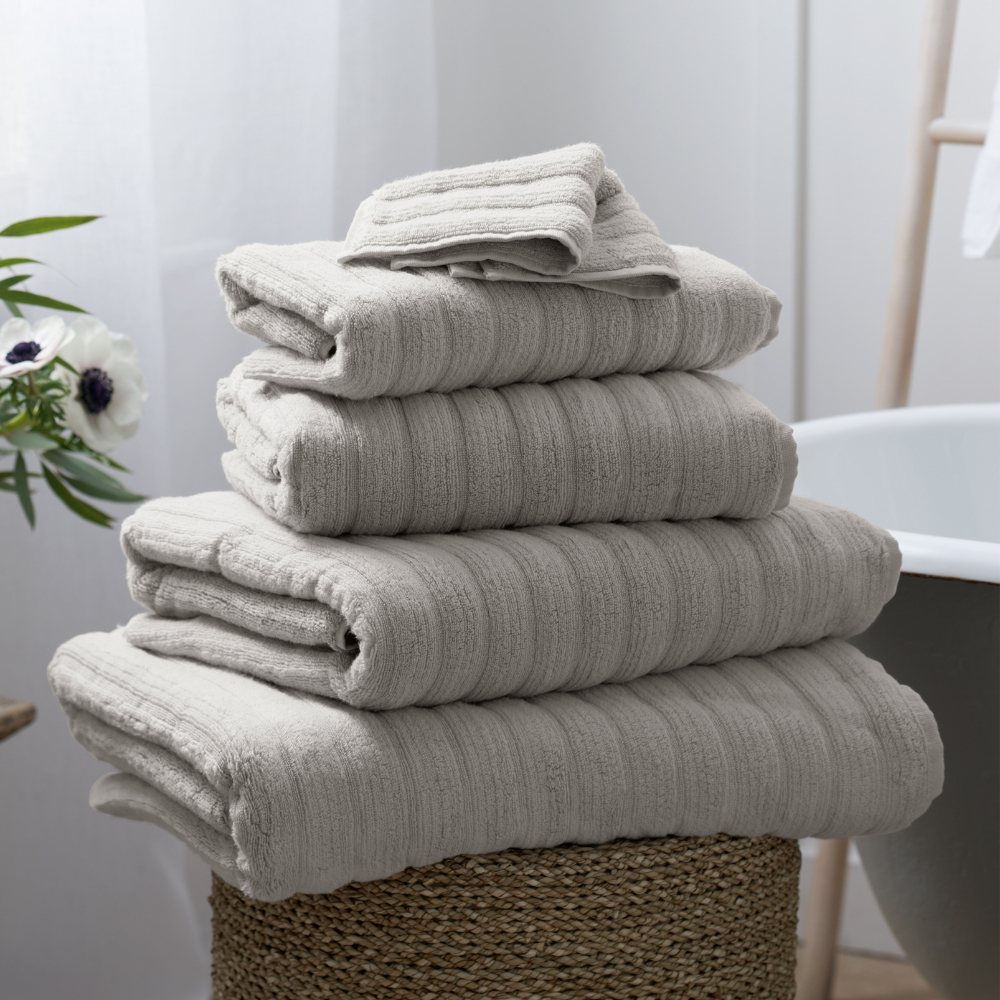 The White Company Rib Hydrocotton Bath Towel Pearl Grey